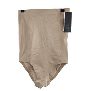 Body Hush Womens The Catwalk Panty Shapewear sz S Nude NWT Slimming‎ Smoothing